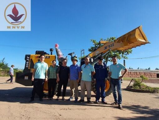 Bàn giao máy xúc lật JF932 cho nhà máy gạch Nam Anh, tỉnh Hải Dương