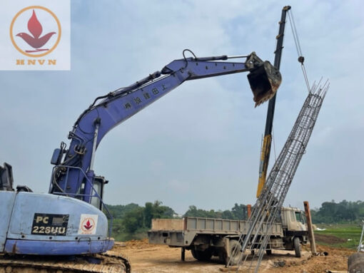 Máy xúc đào bánh xích Komatsu PC228UU