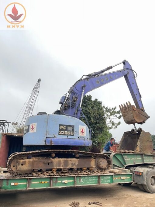 Máy xúc đào bánh xích Komatsu PC228UU