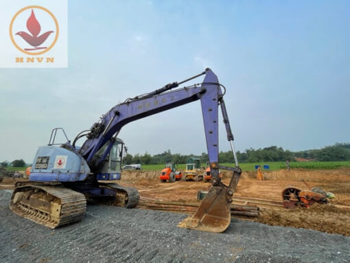 Máy xúc đào bánh xích Komatsu PC228UU