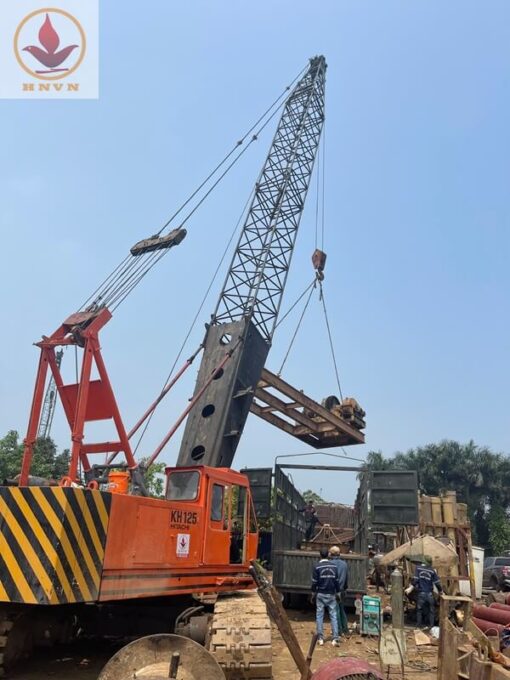 Cẩu bánh xích Hitachi KH125-2 trọng tải 35 tấn
