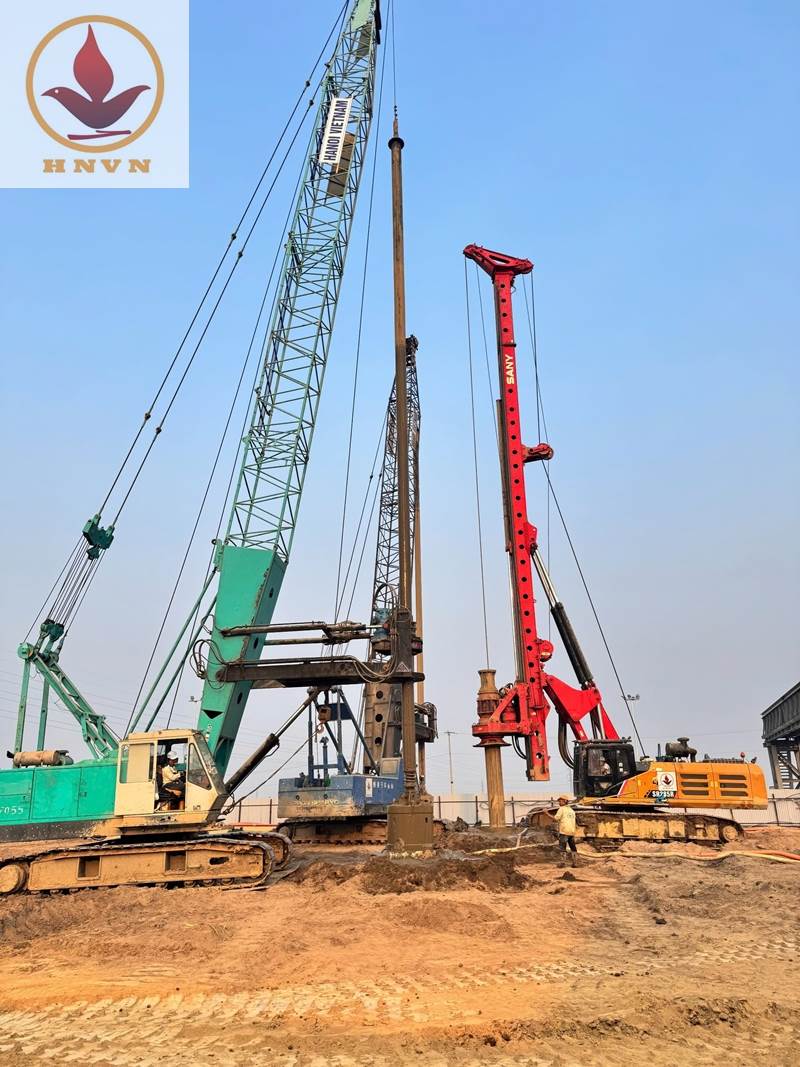Thi công Cọc Khoan nhồi cầu vượt nút giao Liêm Sơn và QL21A