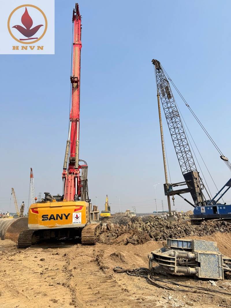 Thi công Cọc Khoan nhồi cầu vượt nút giao Liêm Sơn và QL21A