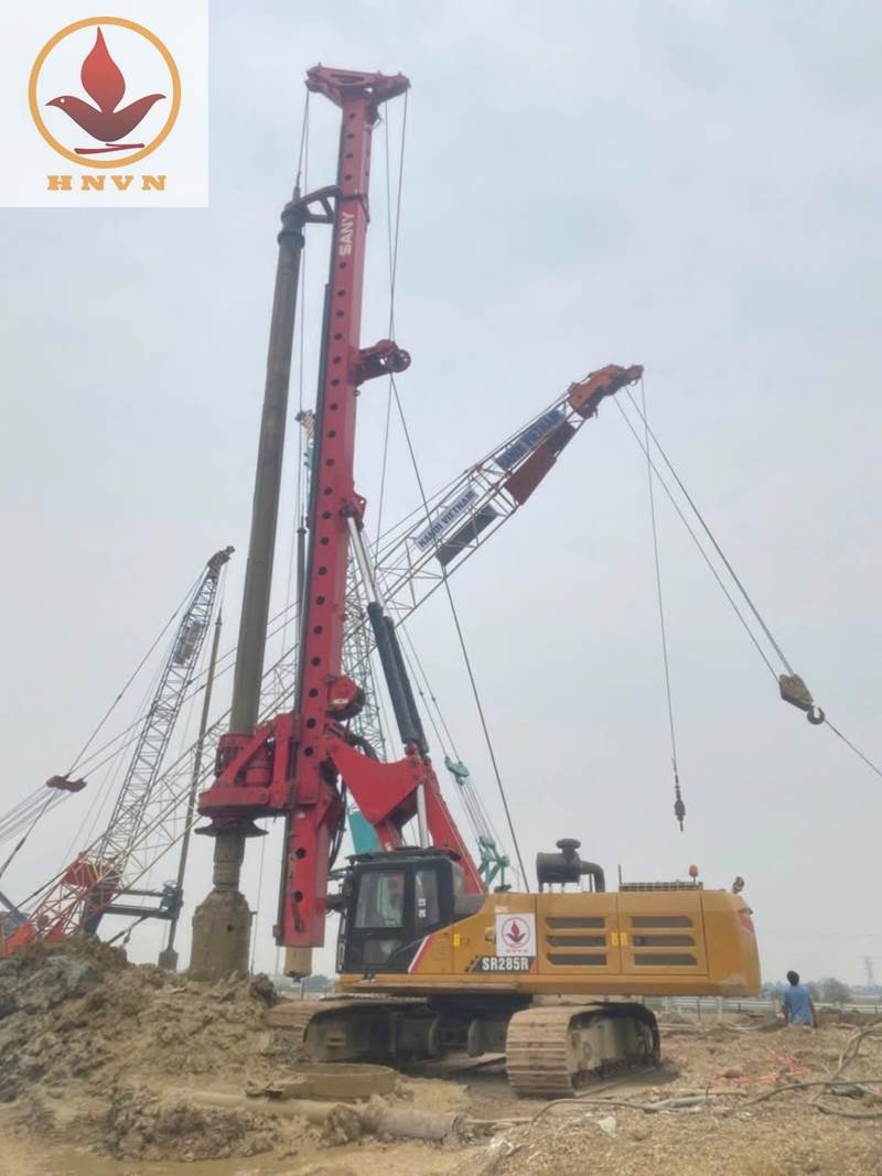Thi công Cọc Khoan nhồi cầu vượt nút giao Liêm Sơn và QL21A