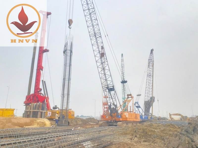 Thi công Cọc Khoan nhồi cầu vượt nút giao Liêm Sơn và QL21A