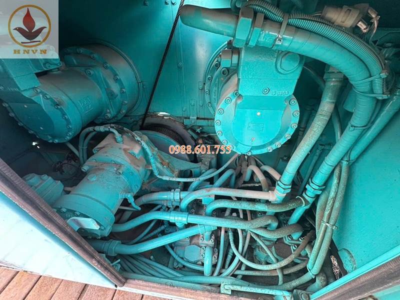 Máy cẩu bánh xích Kobelco 7035 trọng tải 35 tấn sản xuất năm 1997