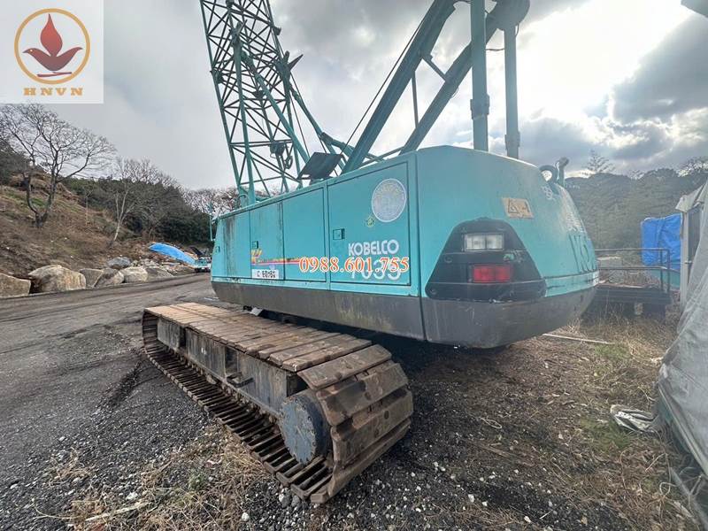 Máy cẩu bánh xích Kobelco 7035 trọng tải 35 tấn sản xuất năm 1997