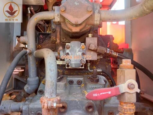 Cẩu bánh xích Hitachi KH150-3 (40 tấn), sản xuất năm 1985