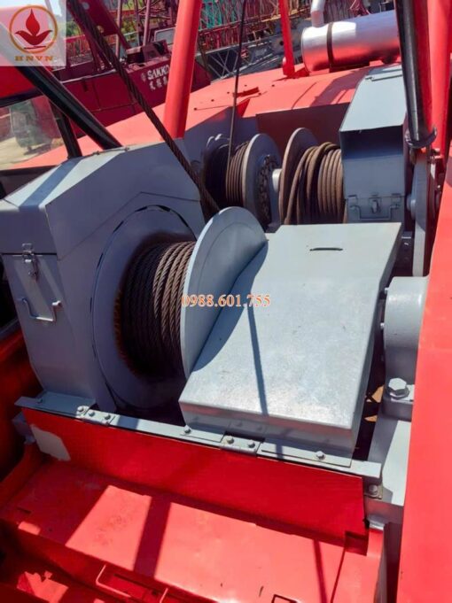 Cẩu bánh xích Hitachi KH150-3 (40 tấn), sản xuất năm 1985