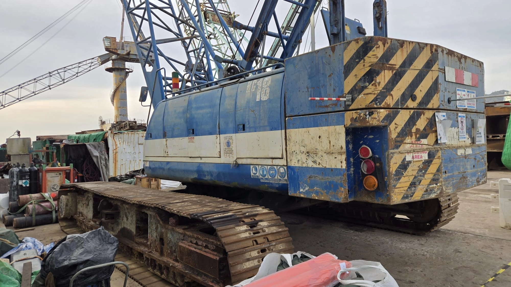 Cẩu bánh xích Kobelco BM700C bản Châu Âu