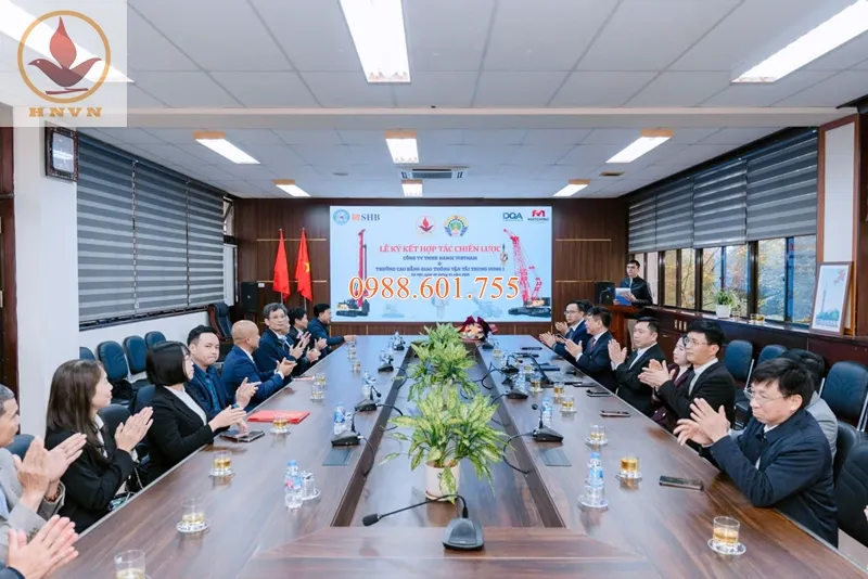 Cooperation between Hanoi Vietnam Co., Ltd. and Central College of Transport No. I