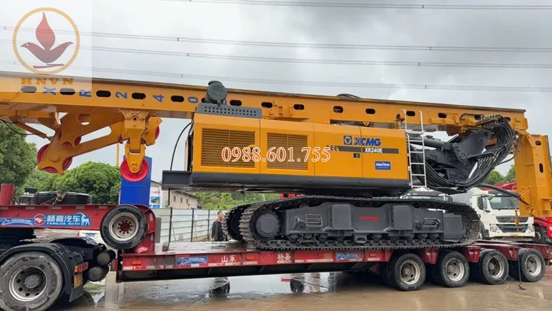 Bán máy khoan cọc nhồi XCMG XR240E, đời 2020
