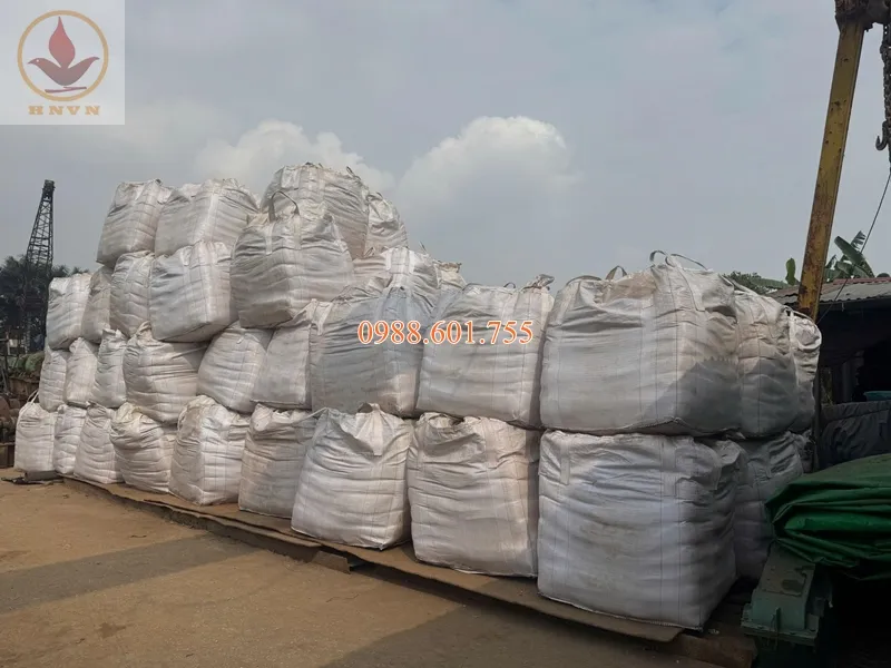 Bentonite Ấn Độ – Vật liệu quan trọng trong thi công nền móng và khoan cọc nhồi 