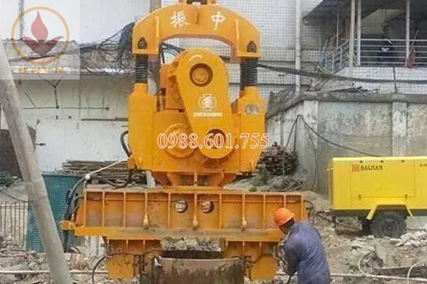 Búa rung điện ZhenZhong – Giải pháp đóng cọc, nhổ cọc hiệu quả cho công trình nền móng