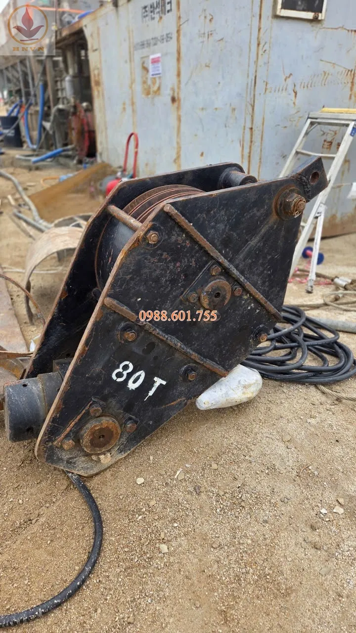 Cùng là Sumitomo 80 tấn, nhưng có bác chủ tịch lại chọn mua LS218RH-5 thay vì SC800 là vì sao?