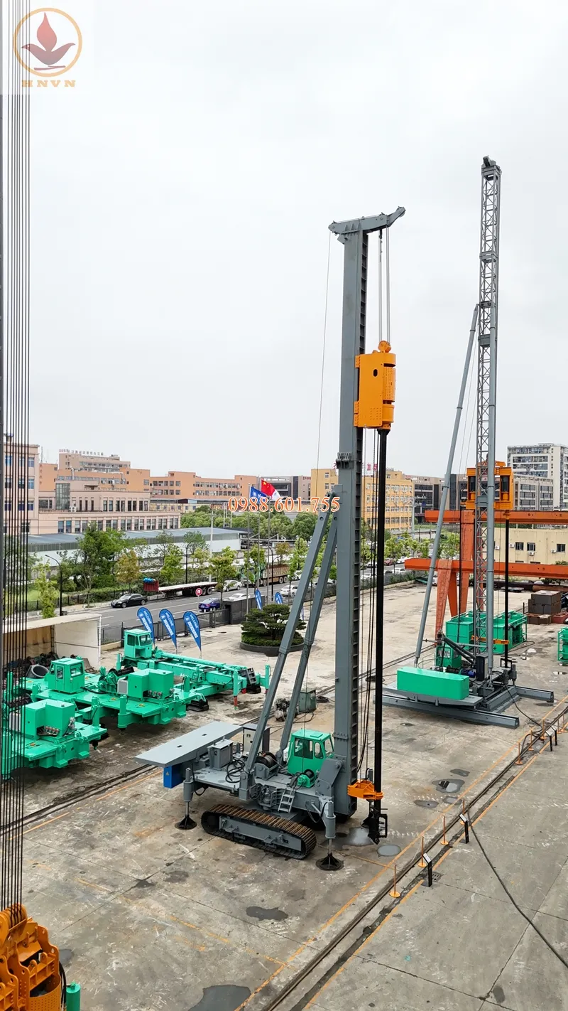 Ra mắt dòng máy cọc bánh xích JU90 – JU120 – JU160