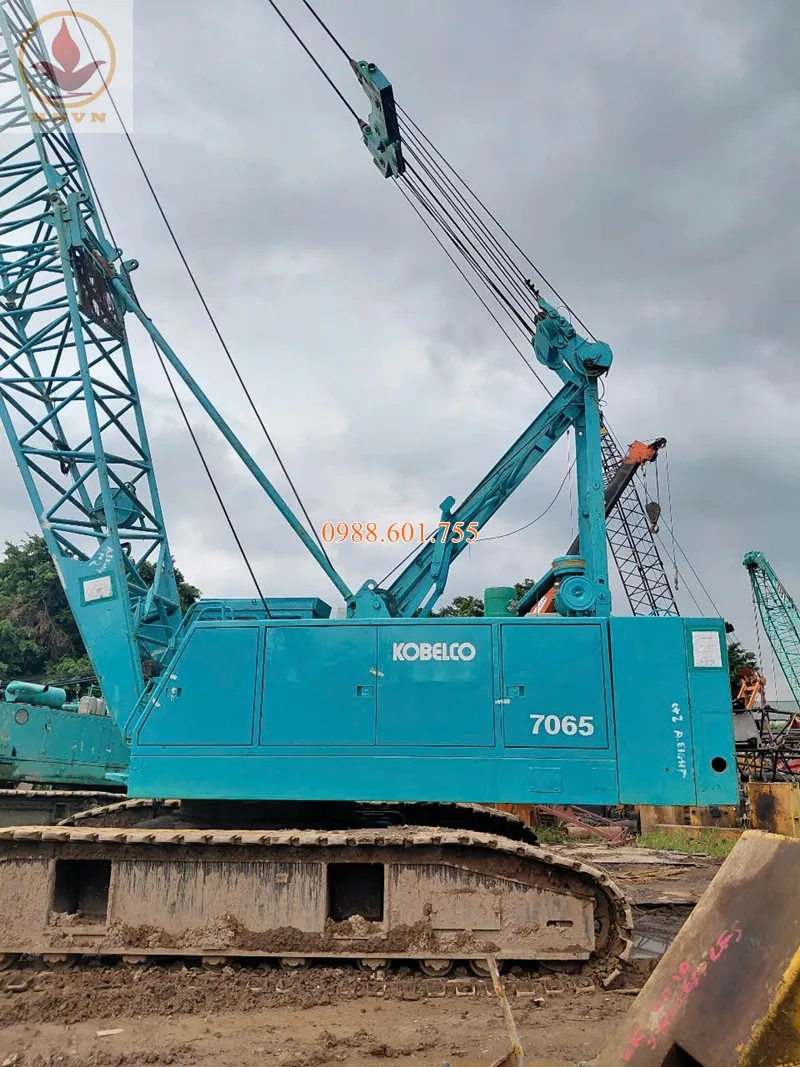 Bán cẩu bánh xích Kobelco 7065 đời 1995 – tải trọng 65 tấn