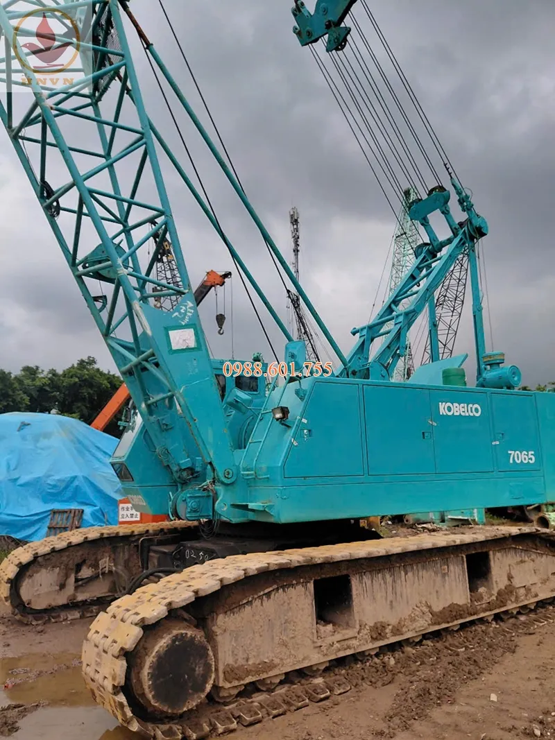 Bán cẩu bánh xích Kobelco 7065 đời 1995 – tải trọng 65 tấn