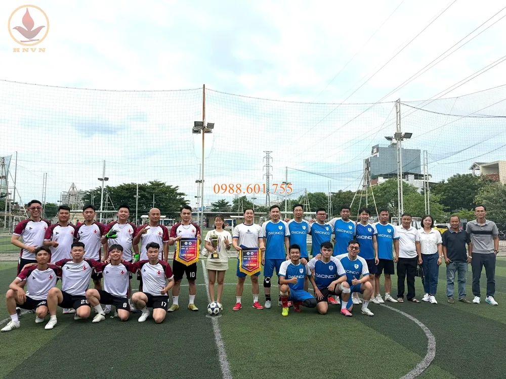 Hanoi Vietnam và Dacinco giao lưu bóng đá – gắn kết để cùng phát triển